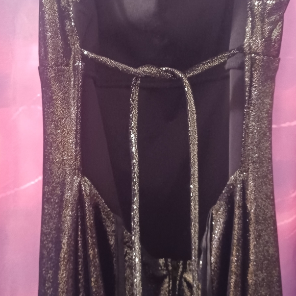 Perfect Evening dress. Perfect for fall or winter. - Picture 2 of 7